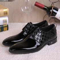 Louis Vuitton Calfskin Leather Men Casual Shoes LV4265 Black GL03181